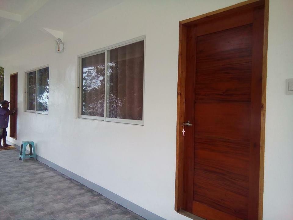 Mother Teresa Rooms And Restaurant Oslob Εξωτερικό φωτογραφία