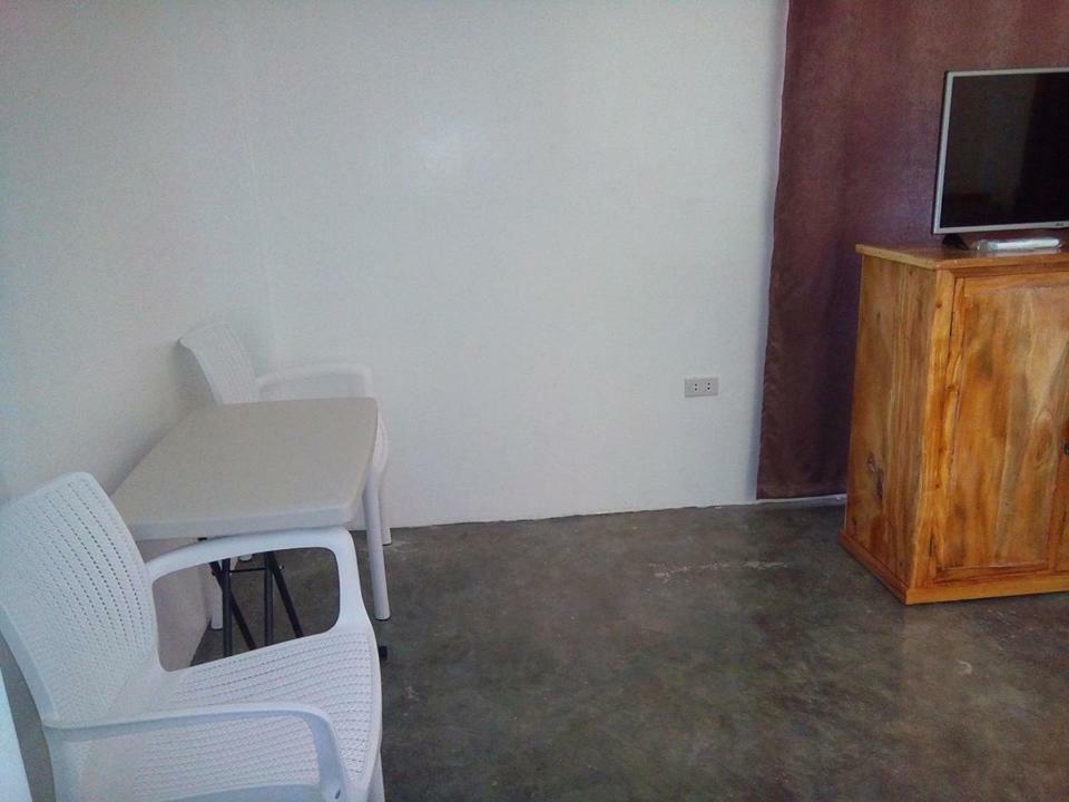 Mother Teresa Rooms And Restaurant Oslob Εξωτερικό φωτογραφία